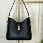 ΤΣΑΝΤΑ ECO LEATHER ΜΑΥΡΗ ΜΕ ΧΡΥΣΟ ΚΟΥΜΠΩΜΑ